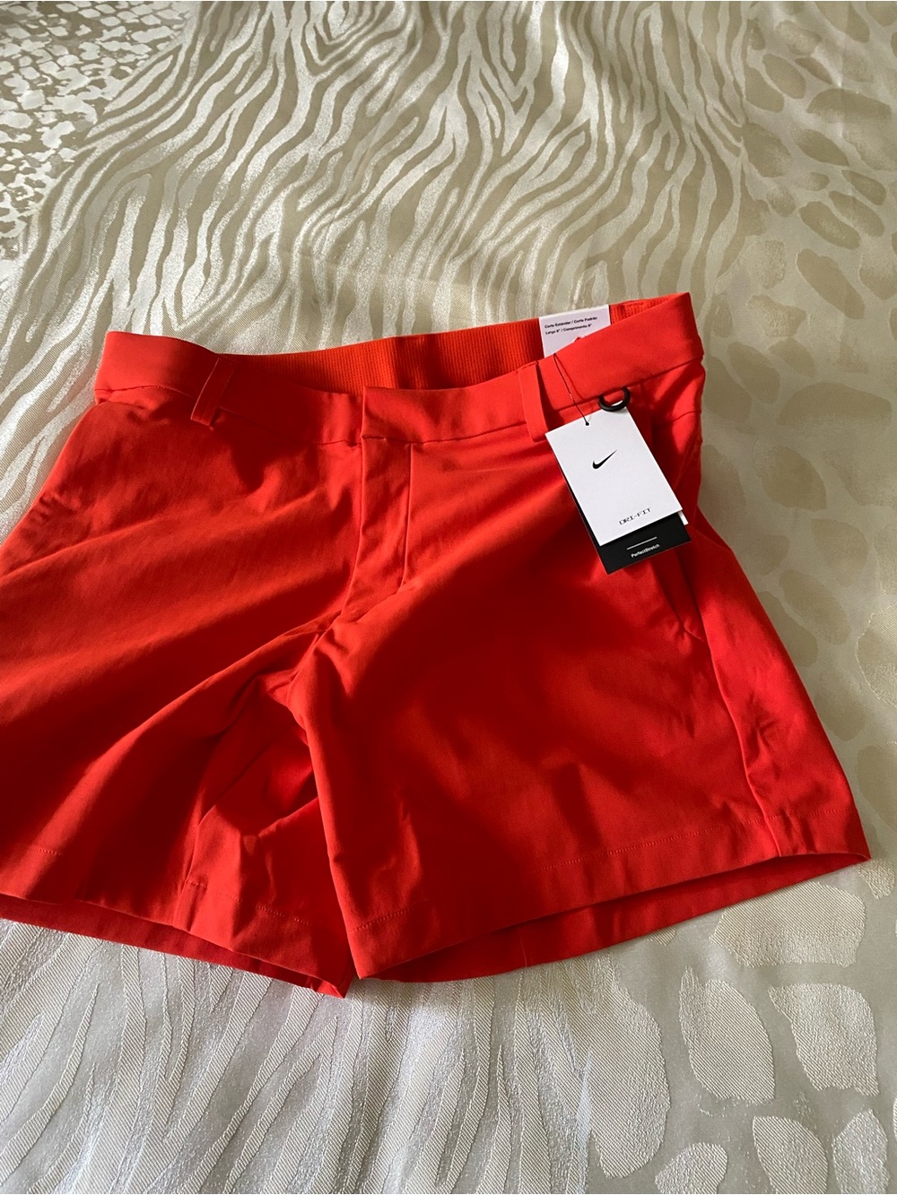 NIKE MEN'S  24.7 PERFECTSTRETCH DRI-FIT 6"
SHORTS